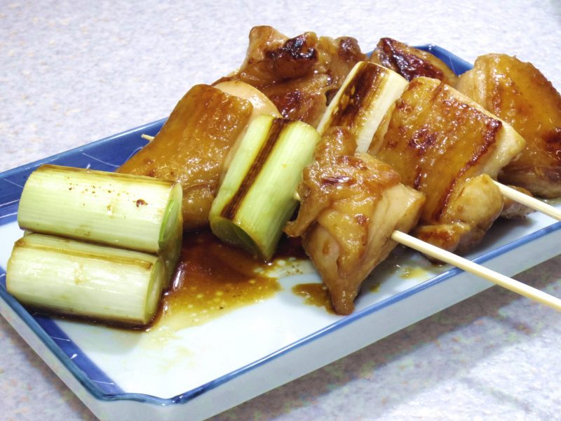 漬けダレが決めて！ネギと鶏モモ肉の照り焼き