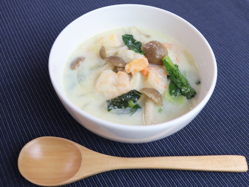 小松菜とえびの豆乳スープ