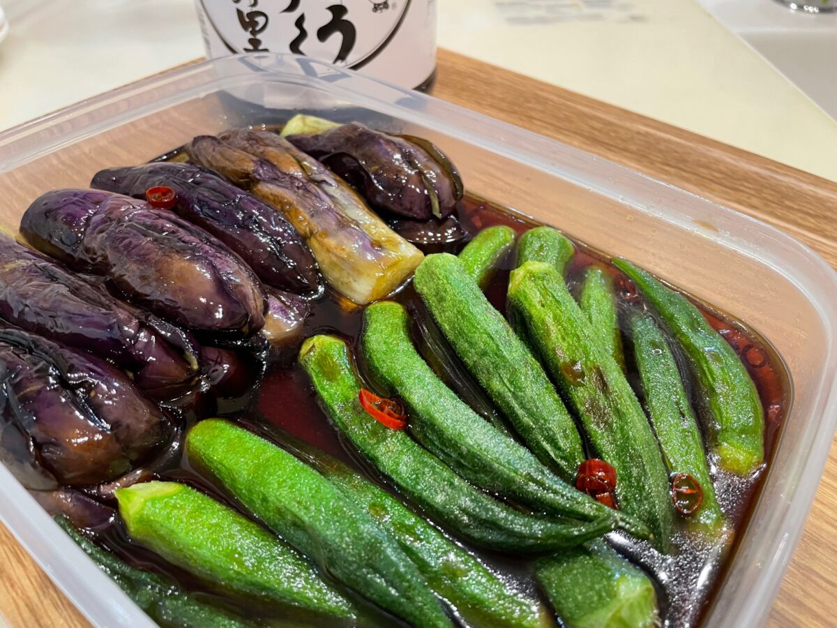 オクラに夢中? - スタッフブログ - 東北醤油株式会社